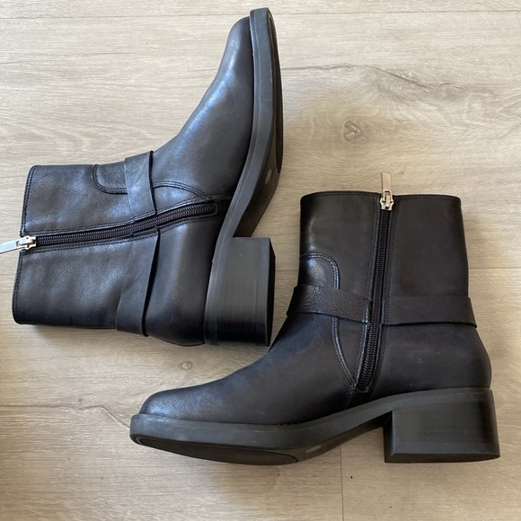 Sole Society Karissa ankle boots, Black leather. Square toe. size 7.5 like new - Picture 5 of 11